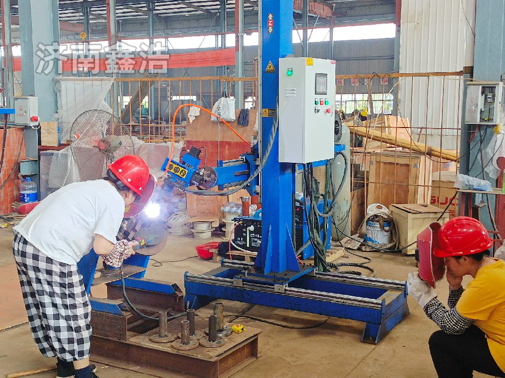 江西法蘭環(huán)縫焊接，鑫浩焊接操作機調試