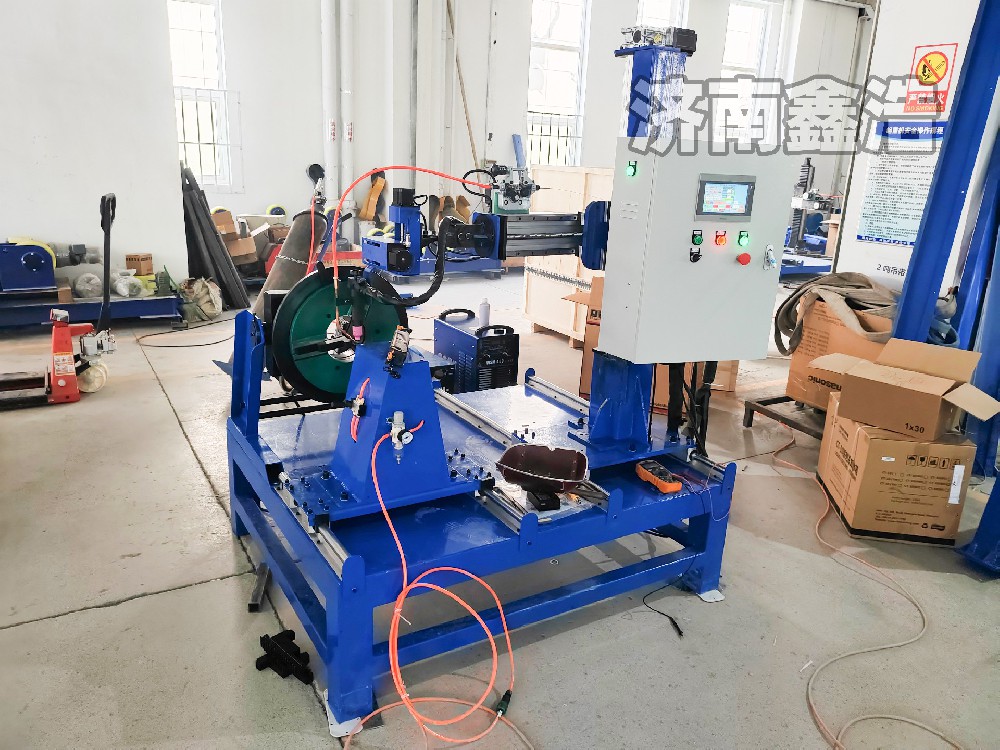 鑫浩氬弧自動(dòng)焊機，智能數控，運行穩定