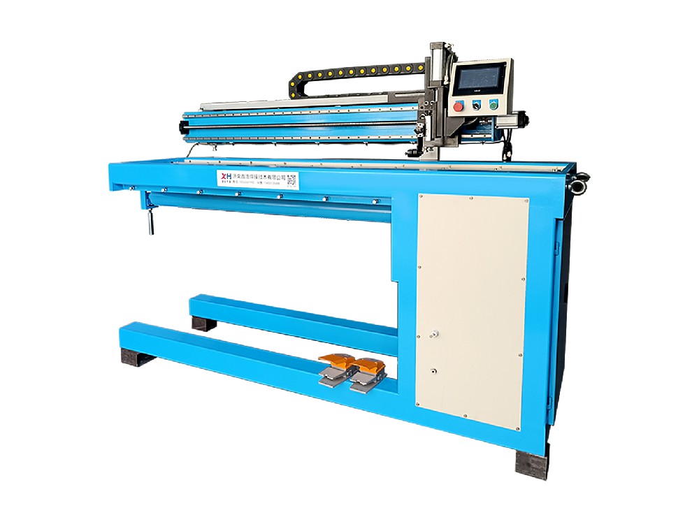 【濟南鑫浩焊接】直縫焊接專(zhuān)機的特點(diǎn)